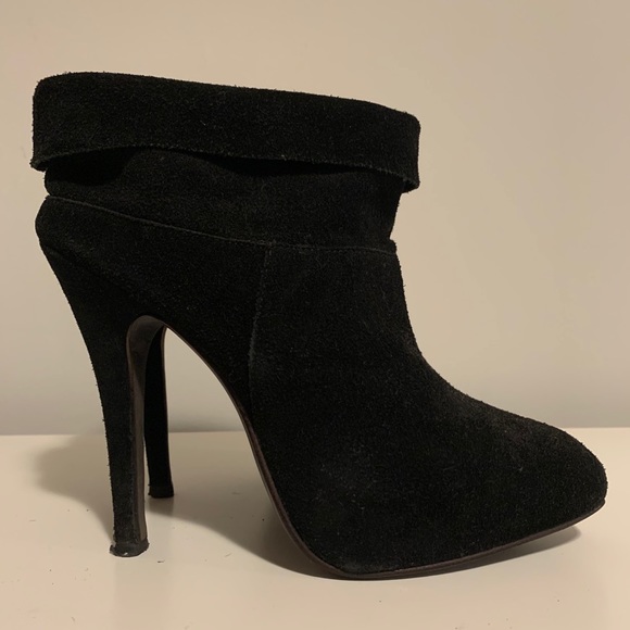 Max Studio 100% Suede Booties - Picture 2 of 11